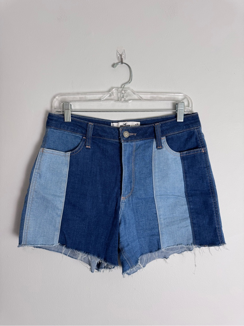 Hollister Curvy High Rise Stretch shorts 3” patchwork Three Tone Denim Shorts 13
